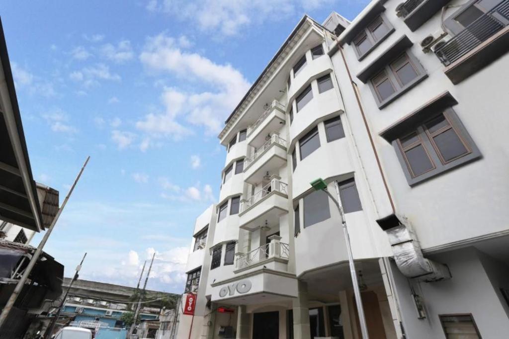 Capital O 297 45 Residence Cakarta Dış mekan fotoğraf