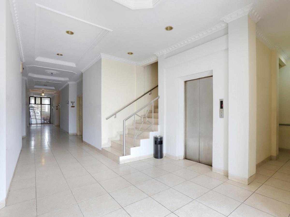 Capital O 297 45 Residence Cakarta Dış mekan fotoğraf